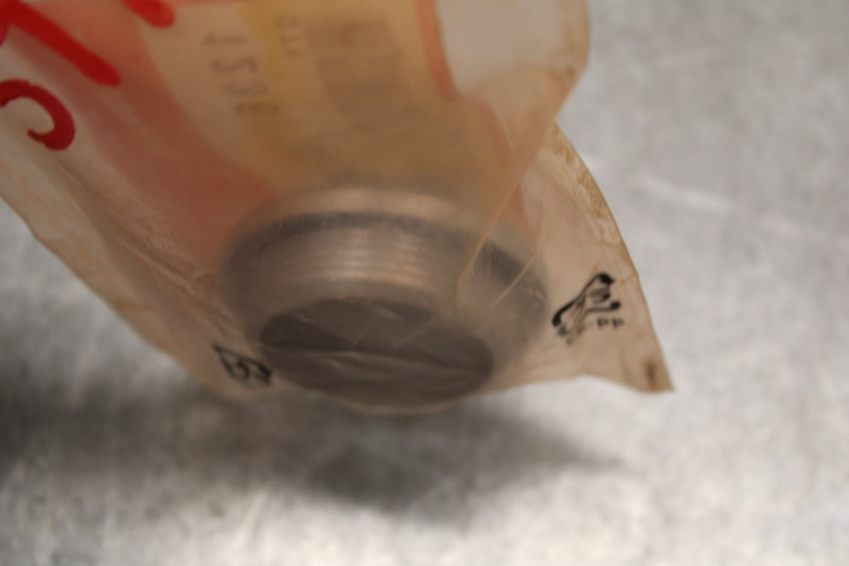 04-12 HONDA ST1300A FINAL DRIVE DIFFERENTIAL FILL CAP OEM BB669