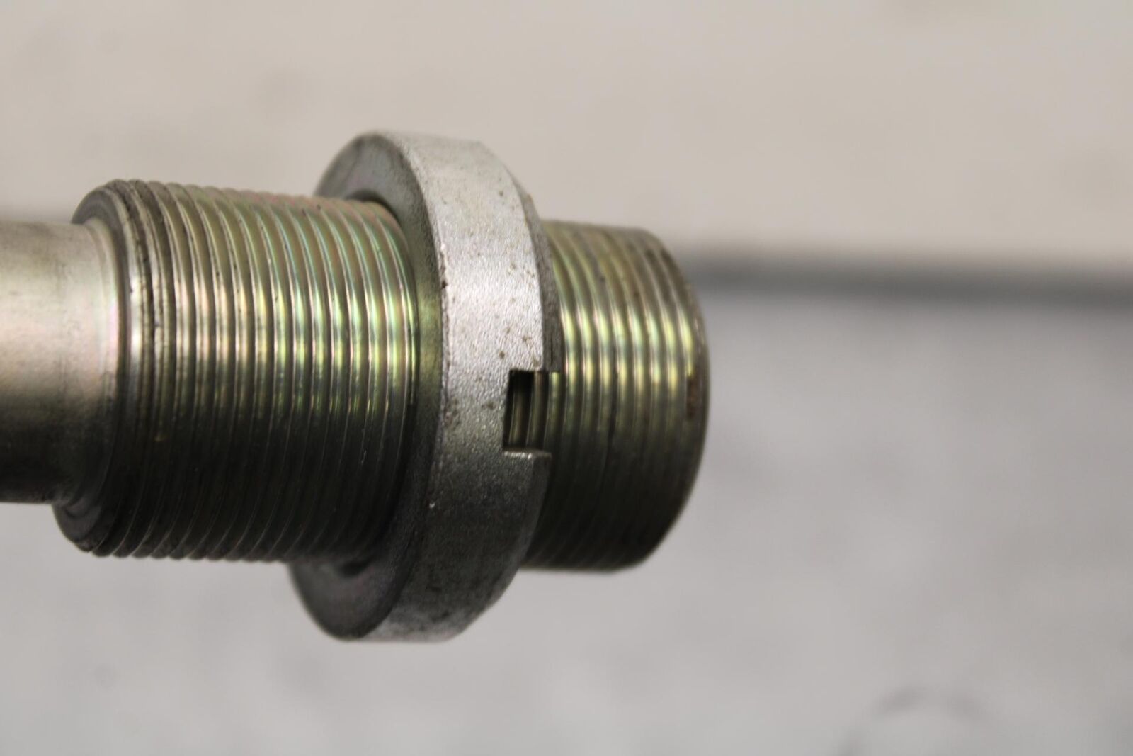 2011 Suzuki GSXR1000 REAR BACK SWINGARM BOLT SUSPENSION PIVOT AXLE BB96