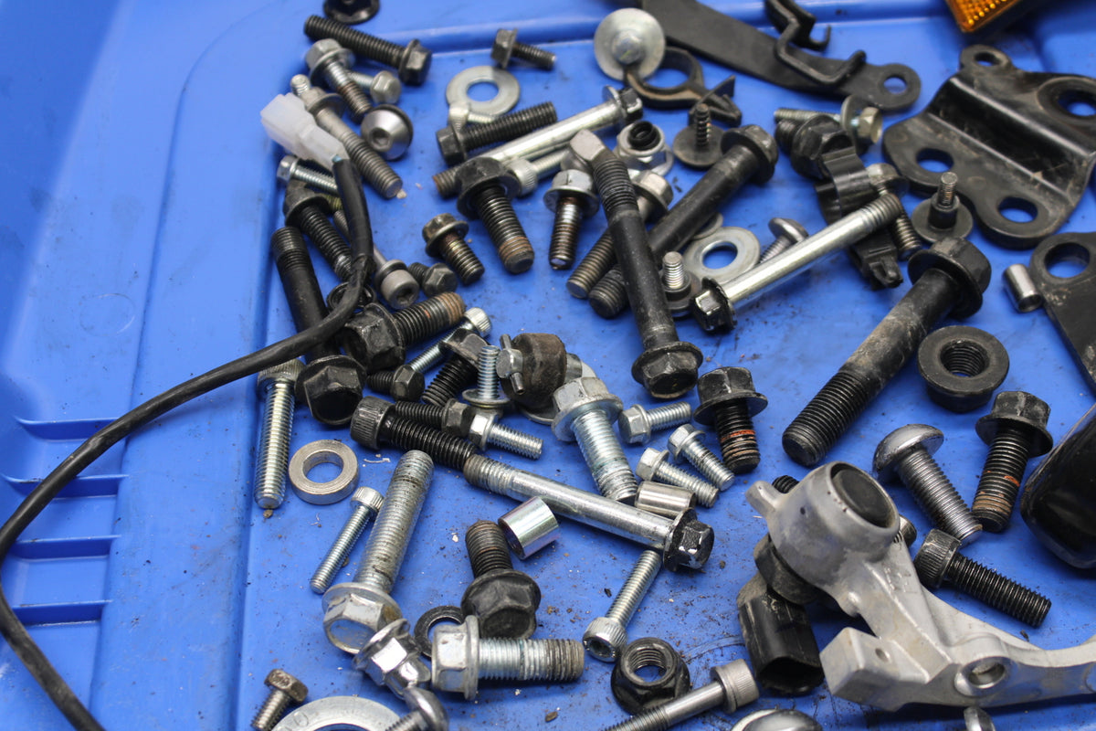 17-24 YAMAHA BOLT XVS950 MOUNTING BOLTS HARDWARE MOTOR SCREWS BB729