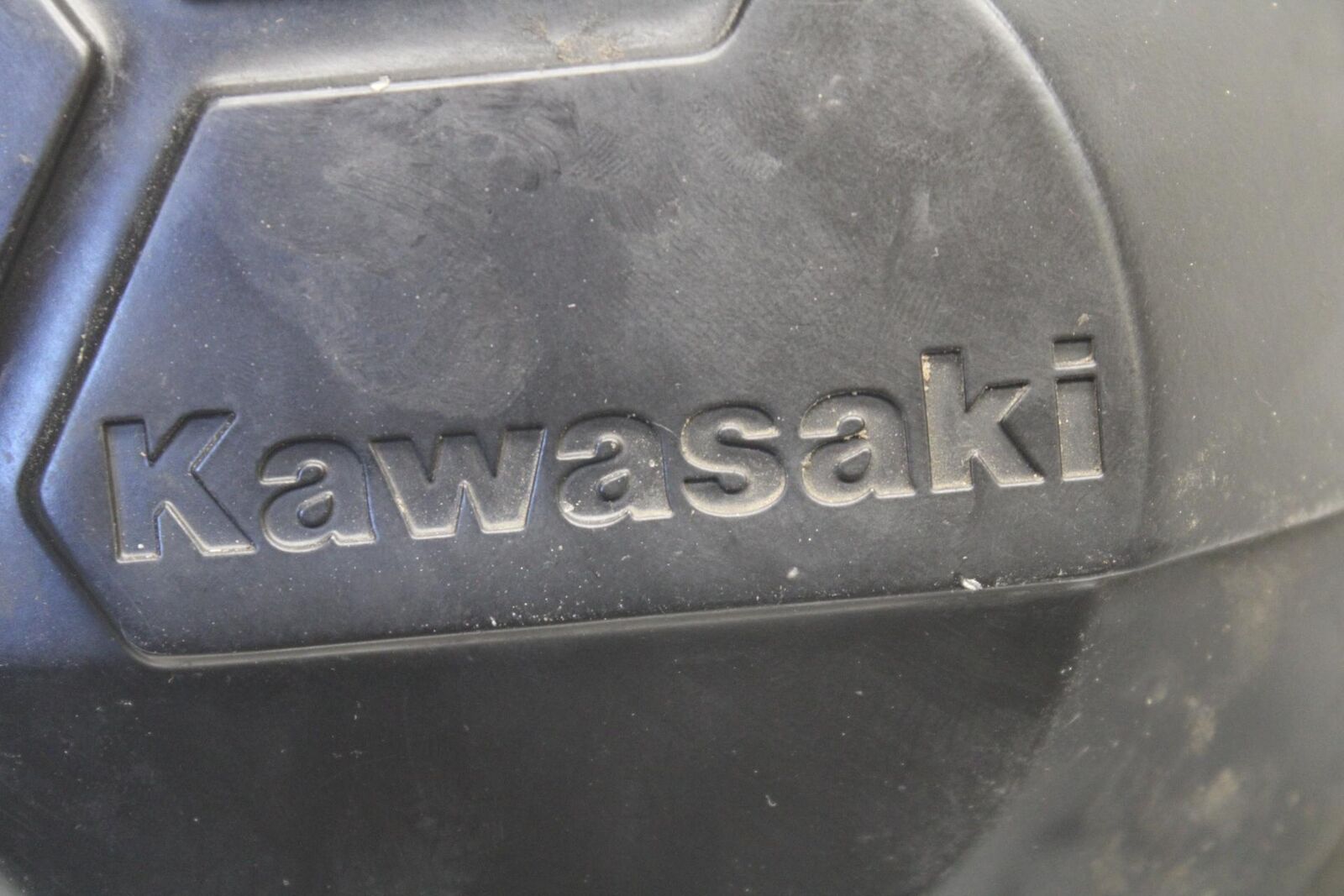 15-16 KAWASAKI EX300 CLUTCH SIDE ENGINE MOTOR COVER BB635