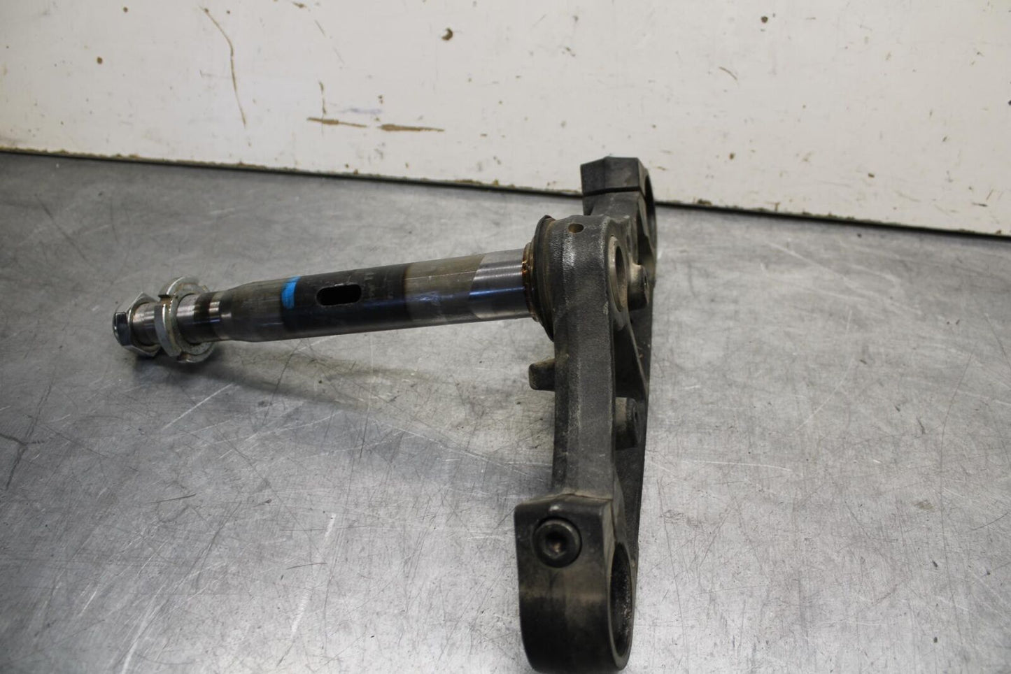 2013 Suzuki Boulevard C50T FRONT CLAMP LOWER TRIPLE TREE STEM 51410-48G00 BB625