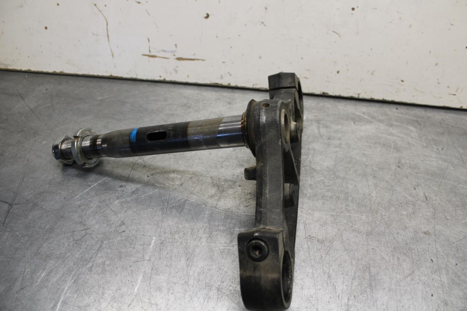 2013 Suzuki Boulevard C50T FRONT CLAMP LOWER TRIPLE TREE STEM 51410-48G00 BB625