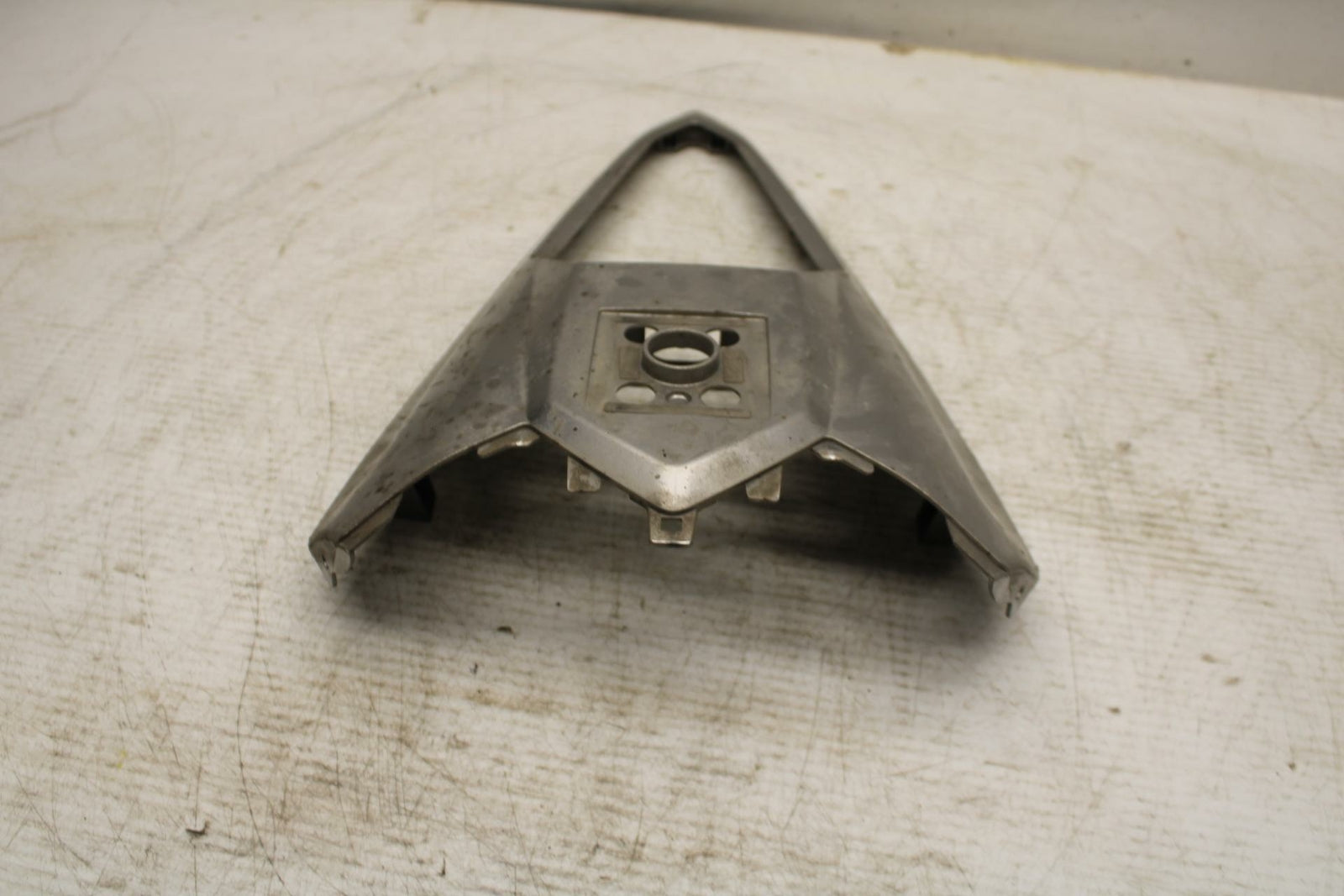 08-16 YAMAHA YZF R6 REAR BACK TAIL UNDERTAIL FAIRING COWL FENDER BB365