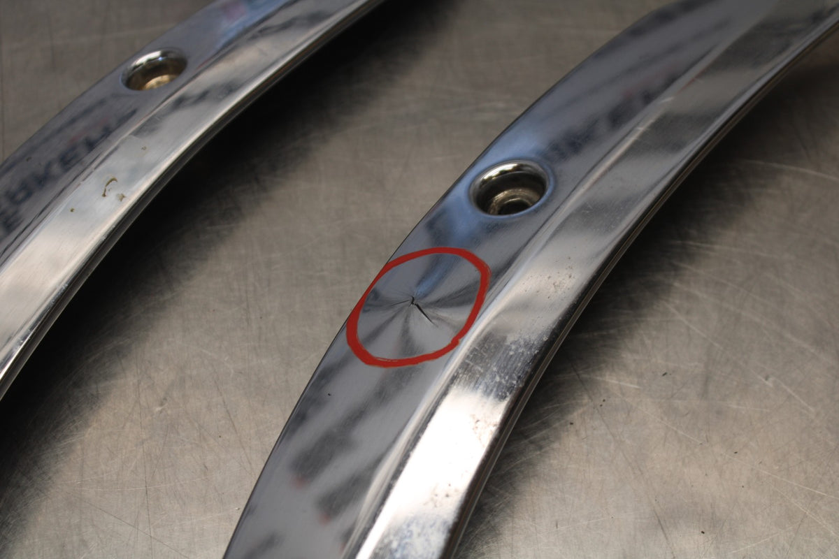 05-06 VICTORY KINGPIN DELUXE REAR STRUT COVER SET PAIR BB195