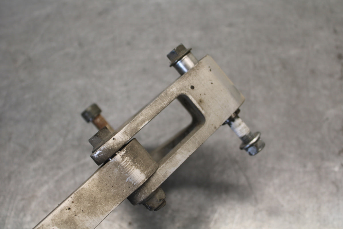 07-08 YAMAHA YZF R1 REAR DOGBONE SHOCK LINKAGE LINK BB675
