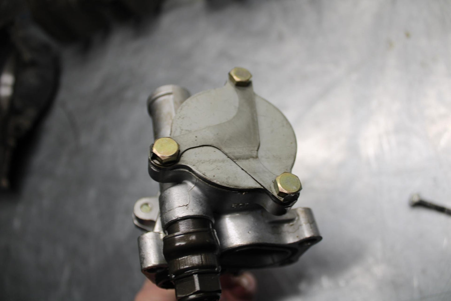 86-87 SUZUKI GSXR1100 ENGINE MOTOR OIL PUMP BB413
