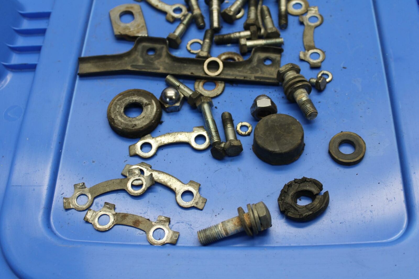 77-79 SUZUKI GS750 ROTOR BOLTS ASSORTED HARDWARE SCREWS BB258