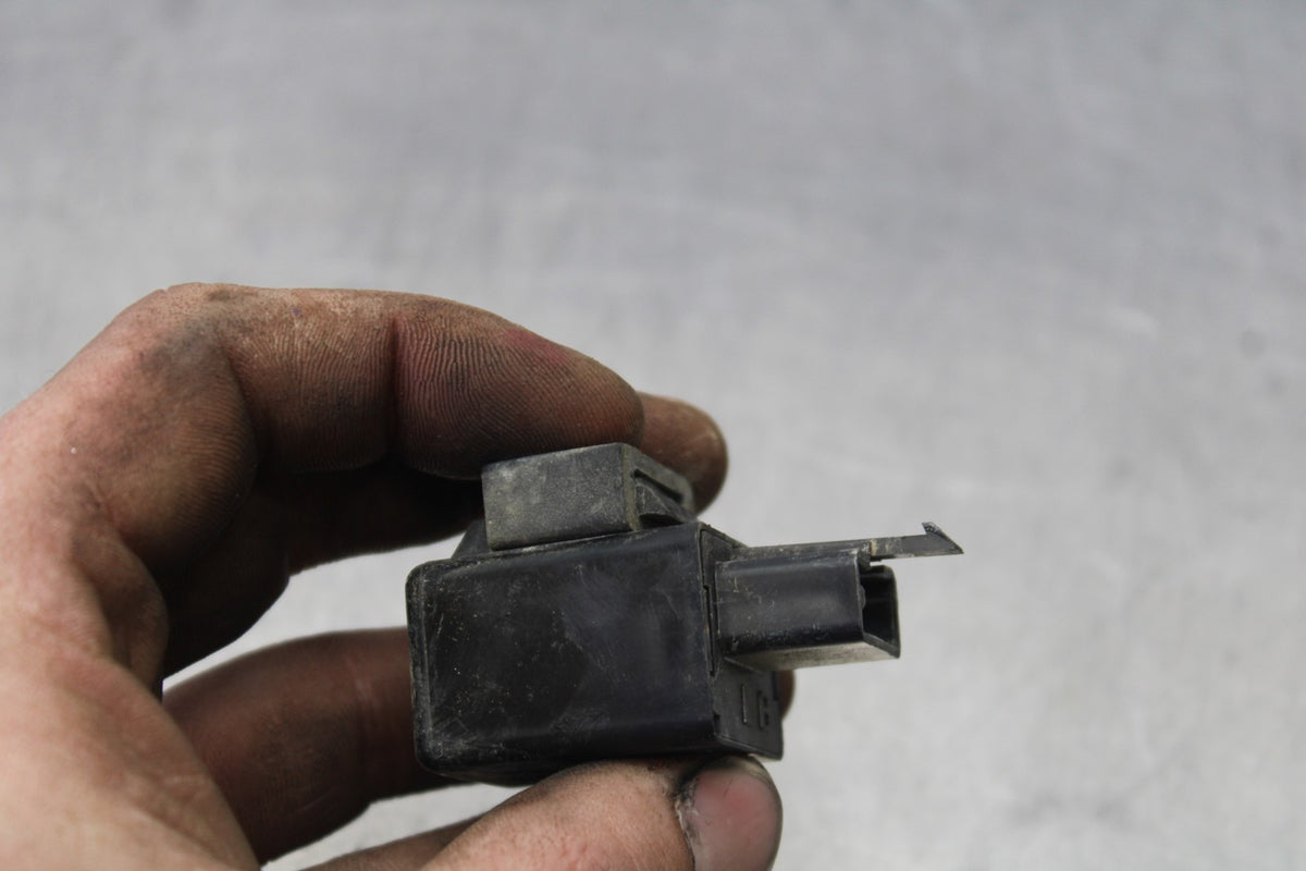 03-08 HONDA VTX1300C TURN SIGNAL BLINKER RELAY FLASHER SWITCH BB868