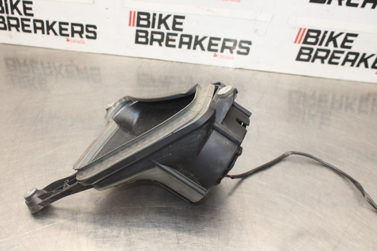 16 DUCATI 959 PANIGALE ENGINE RADIATOR COOLING FAN BB912
