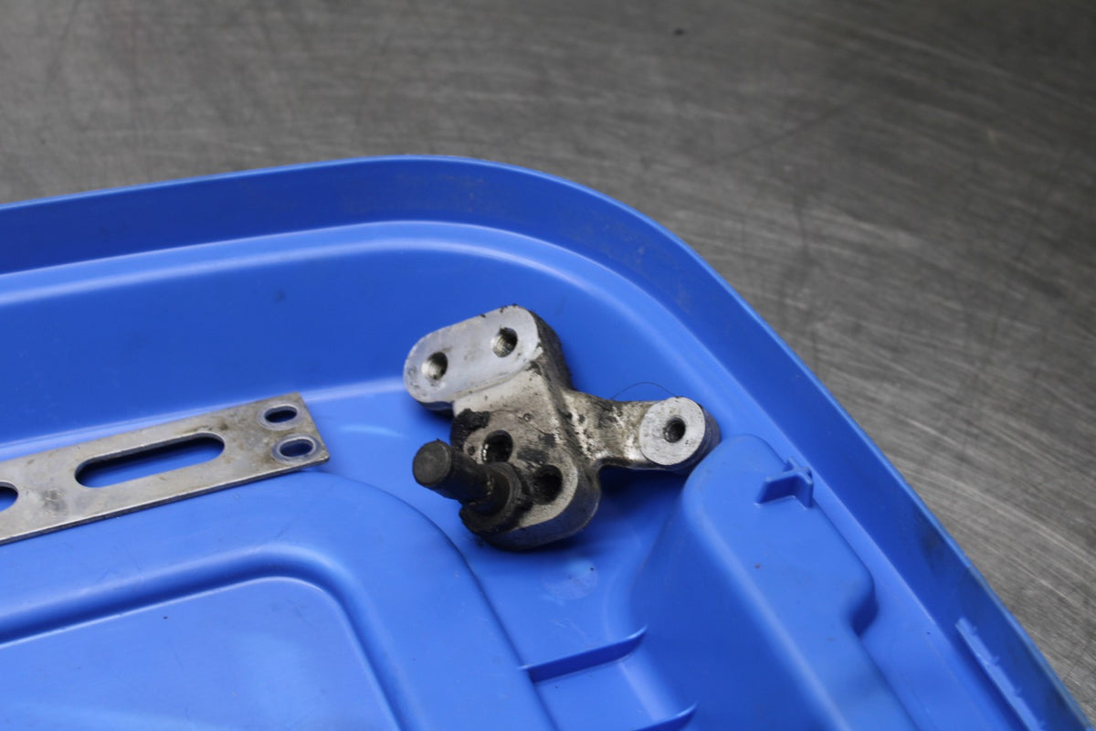 06-07 SUZUKI GSXR750 MOUNTING BOLTS HARDWARE MOTOR SCREWS BB811