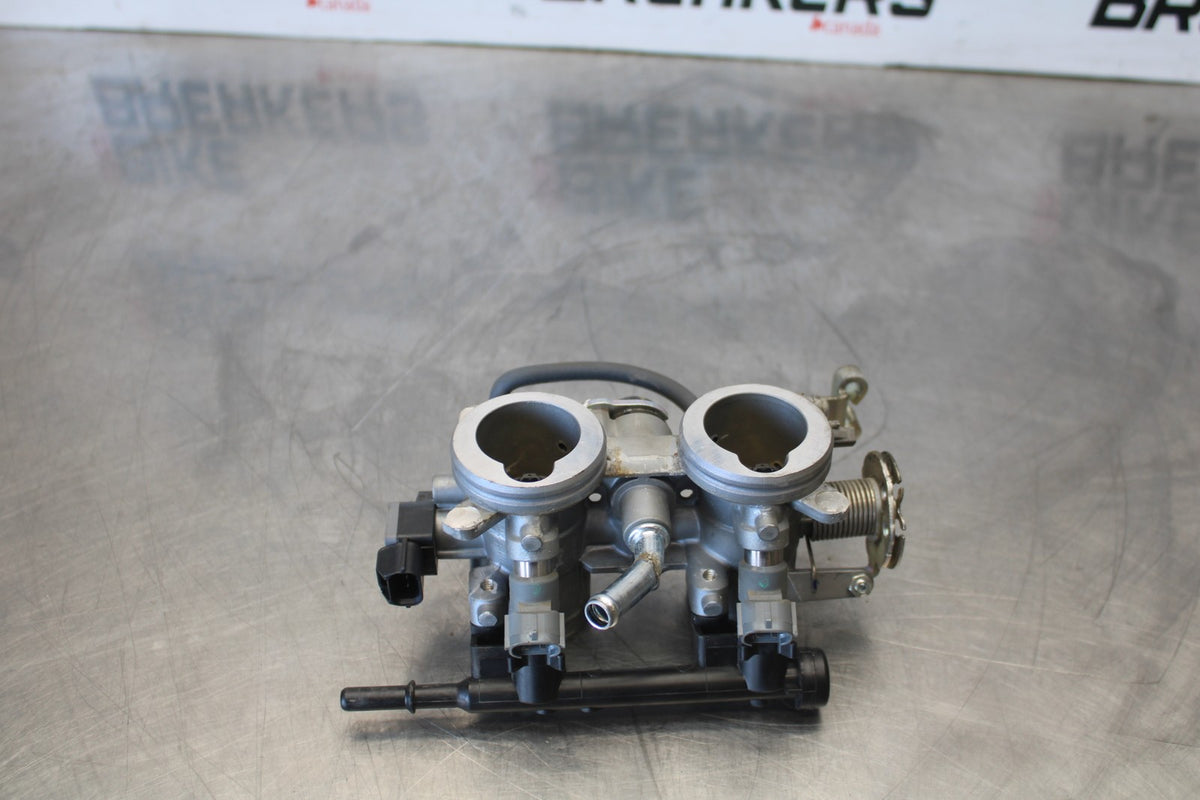 24-25 KAWASAKI NINJA 500 ABS MAIN FUEL INJECTORS / THROTTLE BODIES BB899
