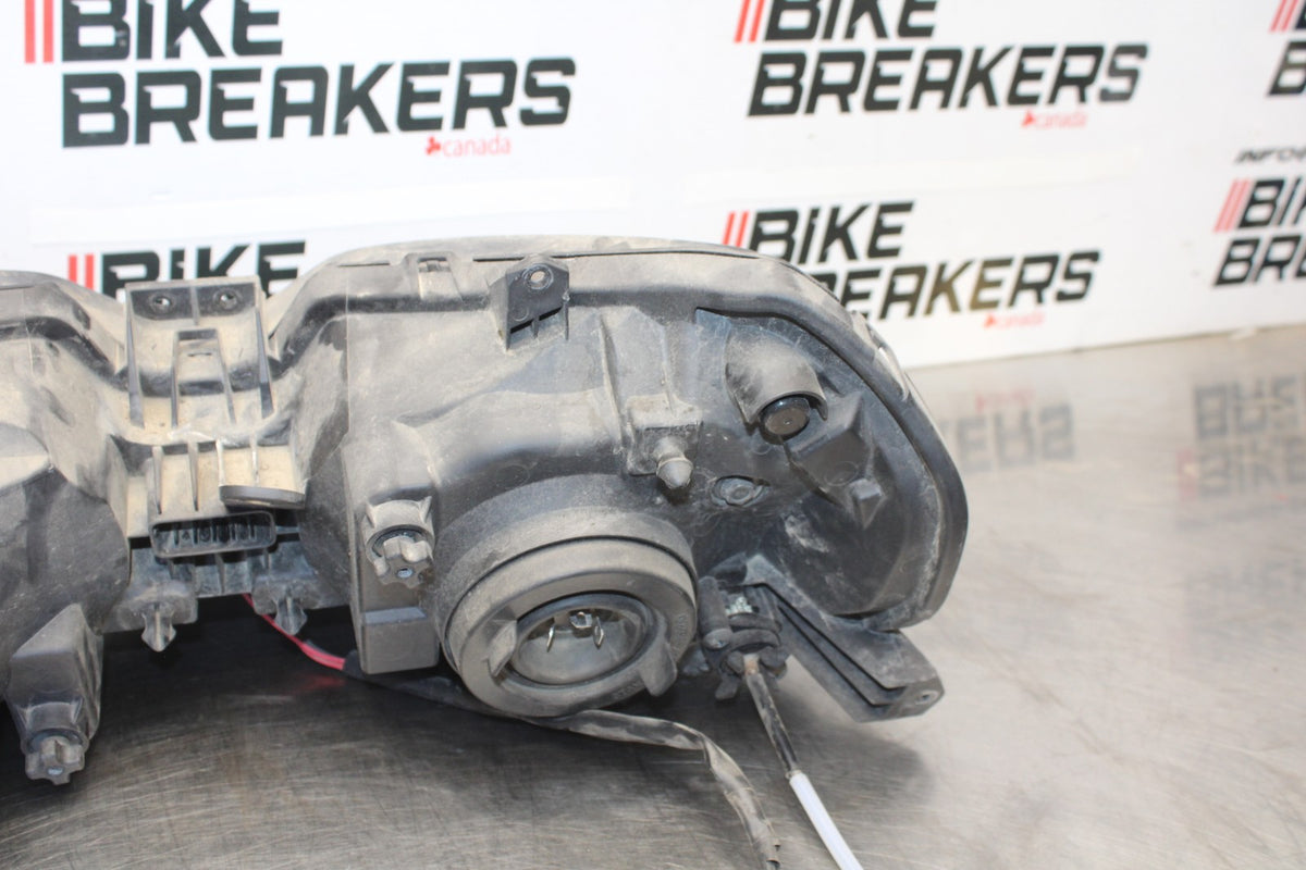 09 KAWASAKI CONCOURS 14 ZG1400B FRONT HEADLIGHT HEAD LIGHT LAMP BB875
