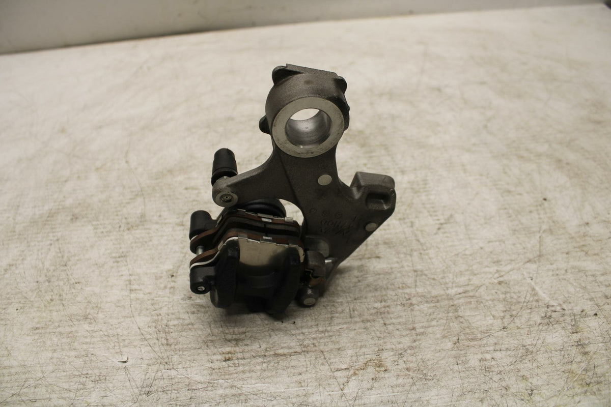 11-19 SUZUKI GSXR600 REAR BACK BRAKE CALIPER W MOUNT BRACKET BB371