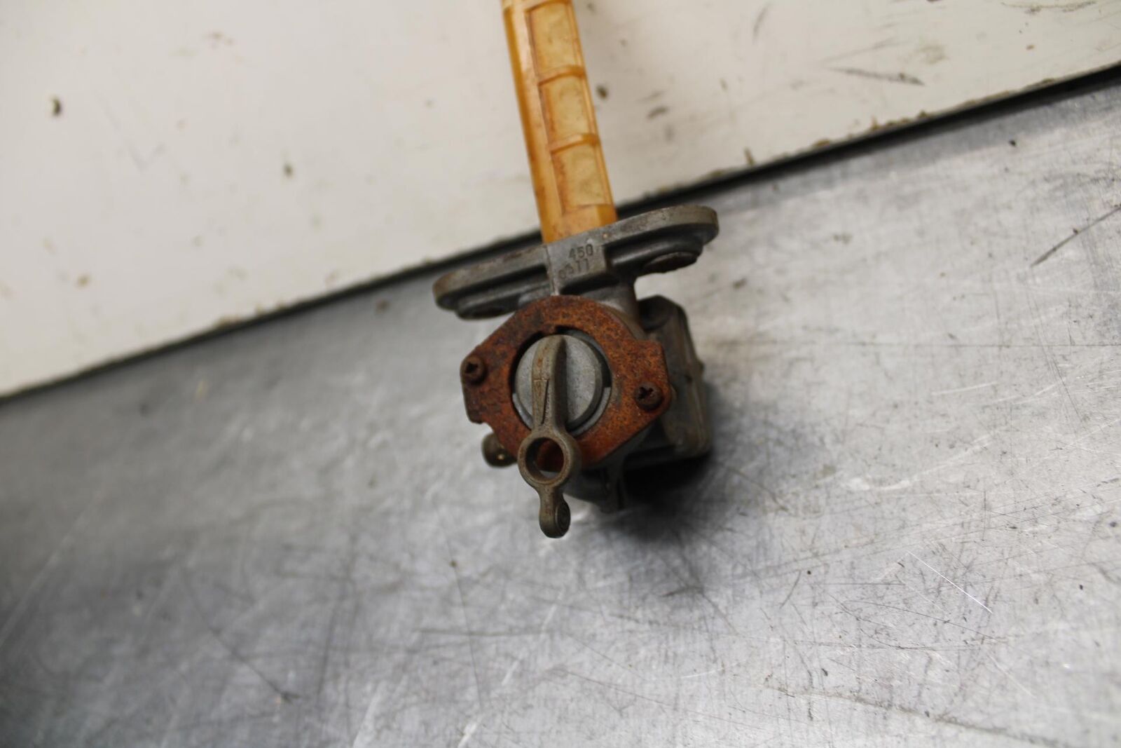80-81 SUZUKI GS1000G FUEL GAS TANK PETCOCK SHUT ON OFF VALVE PARTS BB91