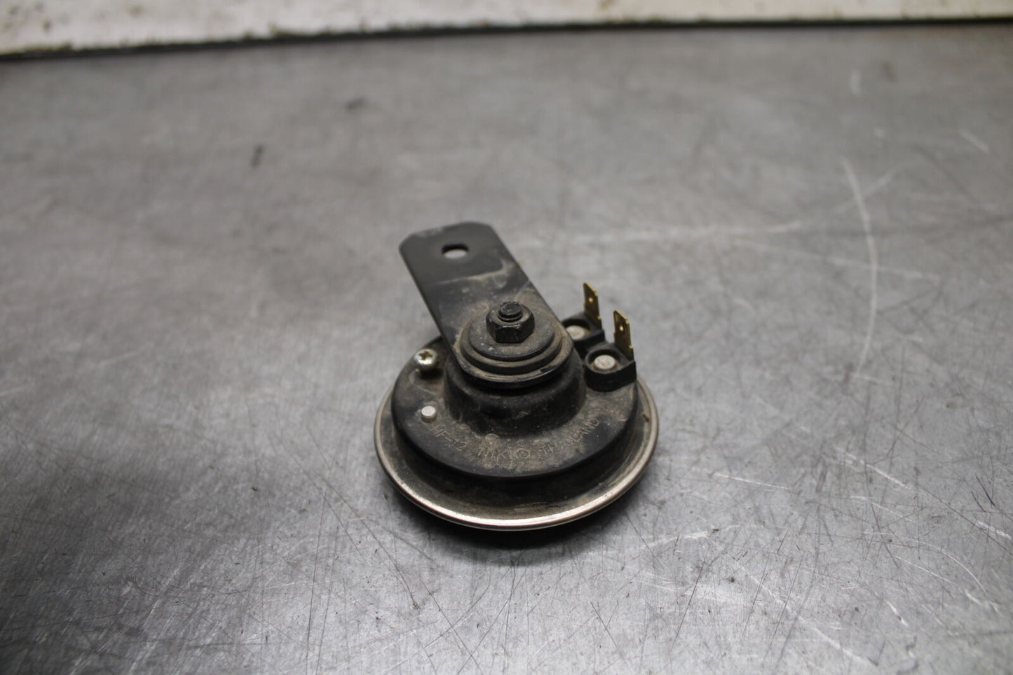 19-22 KAWASAKI Z400 HORN SIGNAL BB708