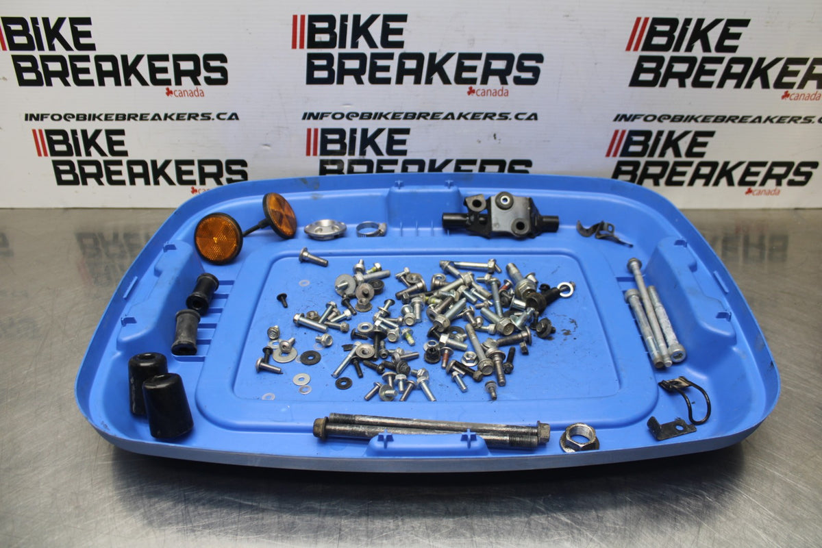 13 KAWASAKI NINJA 650 EX650F ABS BOLTS HARDWARE MOTOR SCREWS BB828