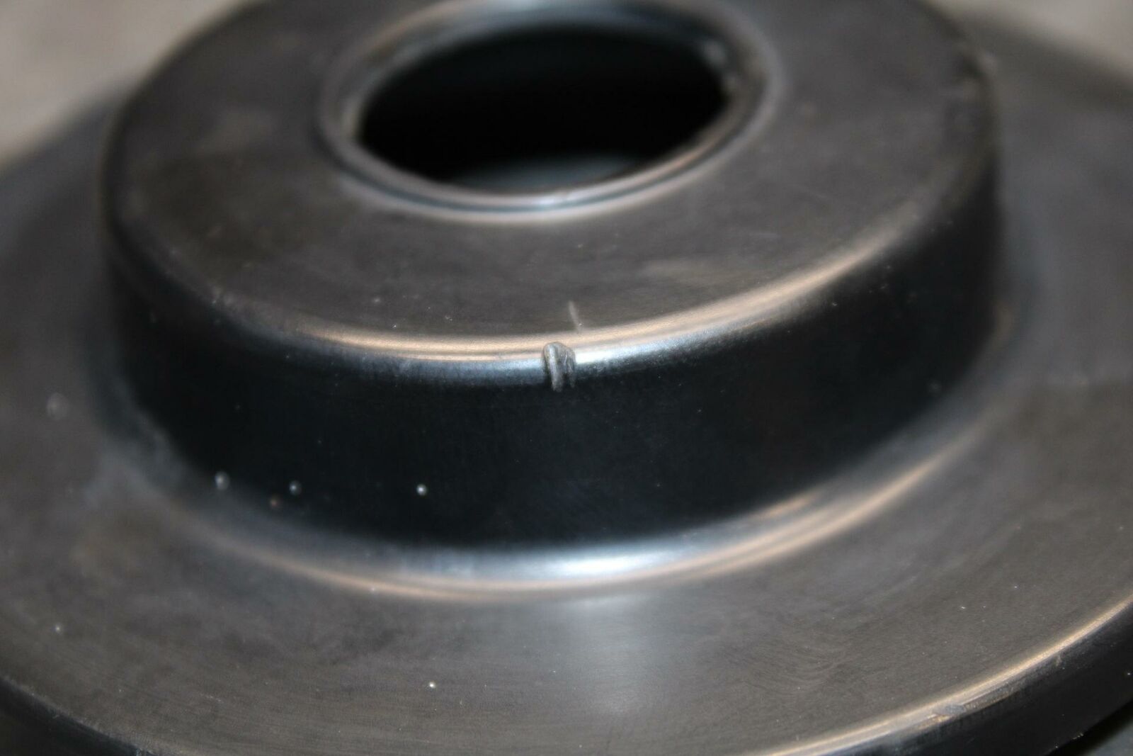 78 SUZUKI GS550E FRONT WHEEL HUB CAP COVER DISC BB212