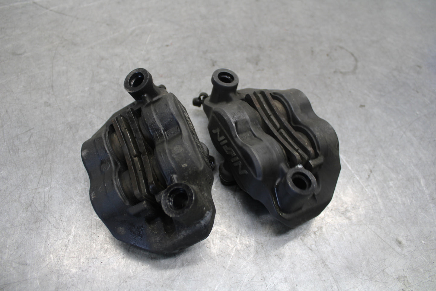 13-18 KAWASAKI NINJA ZX6R RIGHT LEFT FRONT BRAKE CALIPER SET PAIR CALIPERS BB682