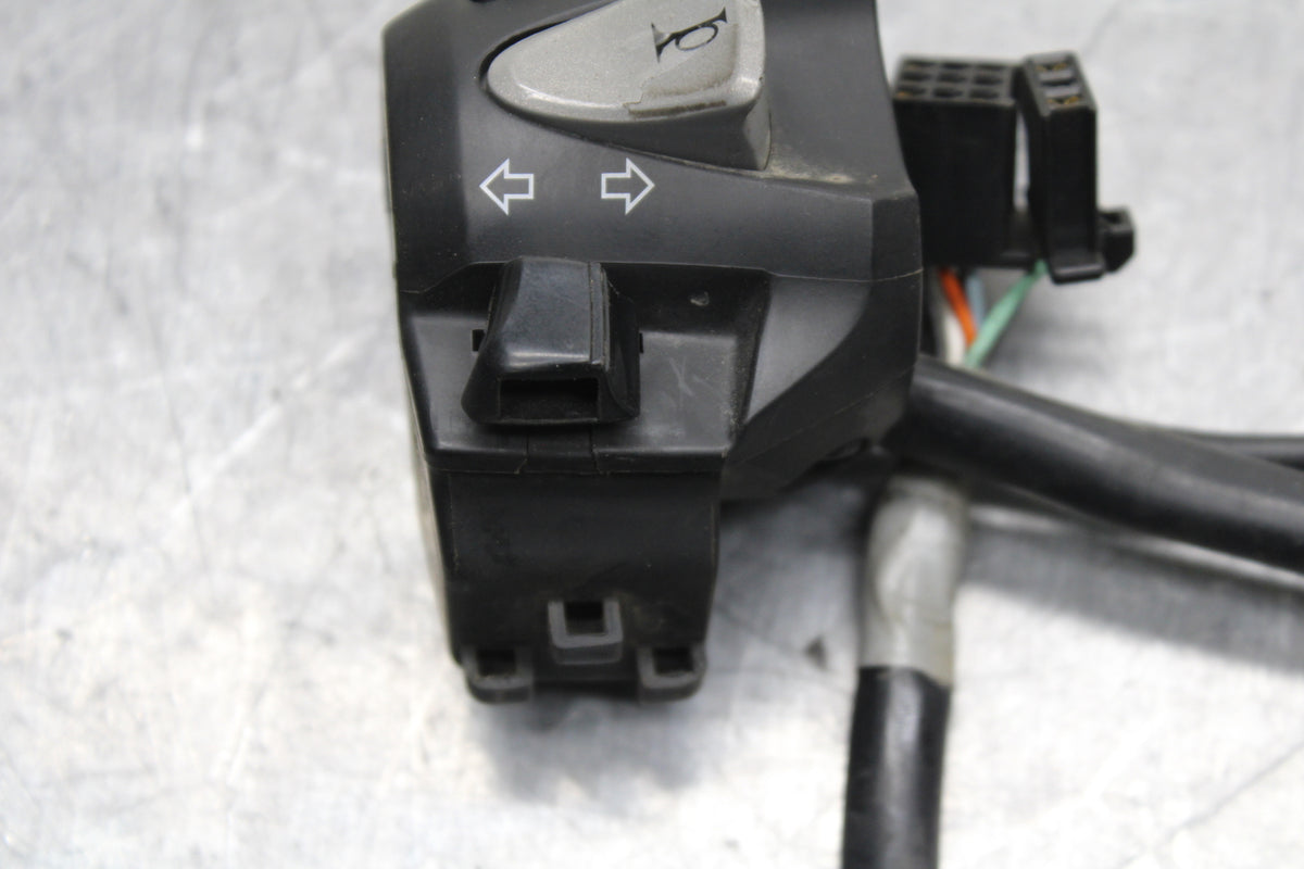 15-16 HONDA CB300F LEFT CLIP ON HANDLE HORN SIGNALS SWITCH SWITCHES BB740