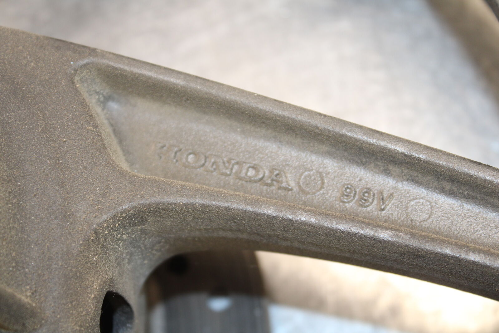 15-16 HONDA CB300F REAR WHEEL BACK RIM BB740