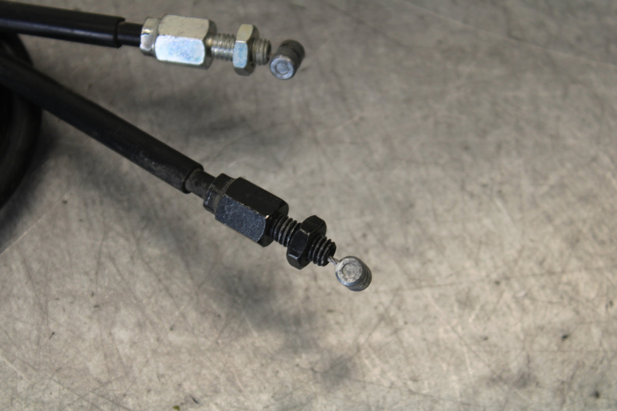 09-14 YAMAHA YZF R1 THROTTLE CABLES LINES 14B-26302-01-00 BB696