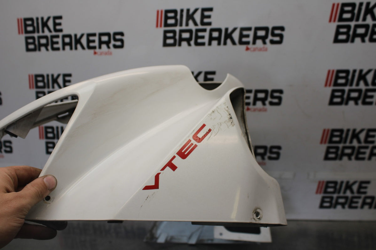 06-07 HONDA INTERCEPTOR 800 VFR800 FRONT UPPER NOSE FAIRING COWL SHROUD BB917