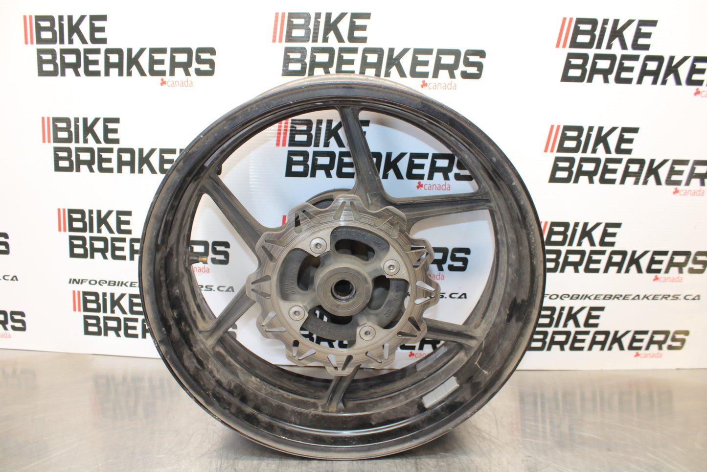 04-05 KAWASAKI NINJA ZX10R REAR WHEEL BACK RIM & ROTOR BB163