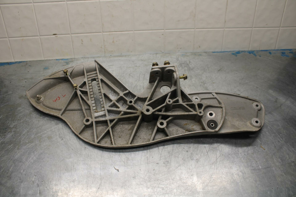 10-12 CAN AM SPYDER RT LEFT FOOT REST PEG STEP SUPPORT 705002833 BB415