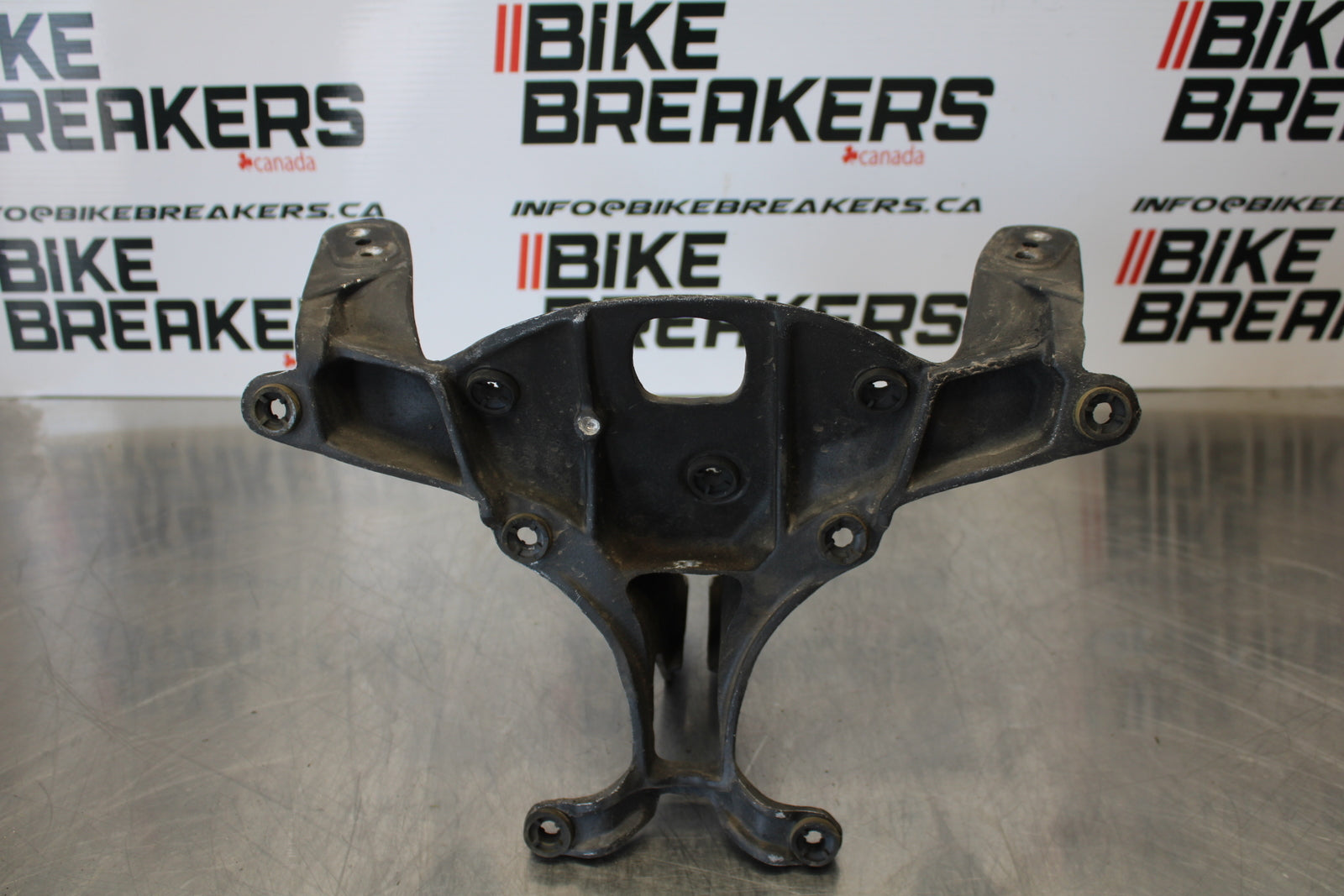 07-08 YAMAHA YZF R1 UPPER FAIRING MIRROR GAUGES STAY BRACKET BB160