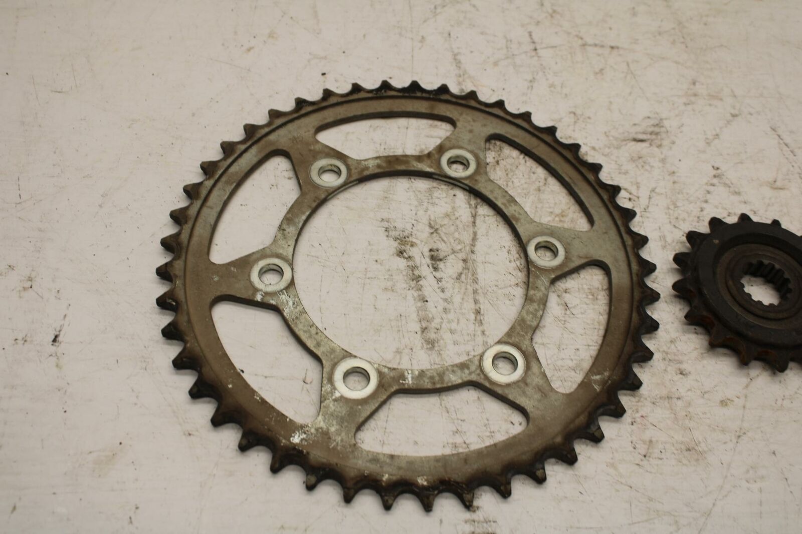 08-17 YAMAHA YZF R6 REAR BACK & FRONT SPROCKET BB354