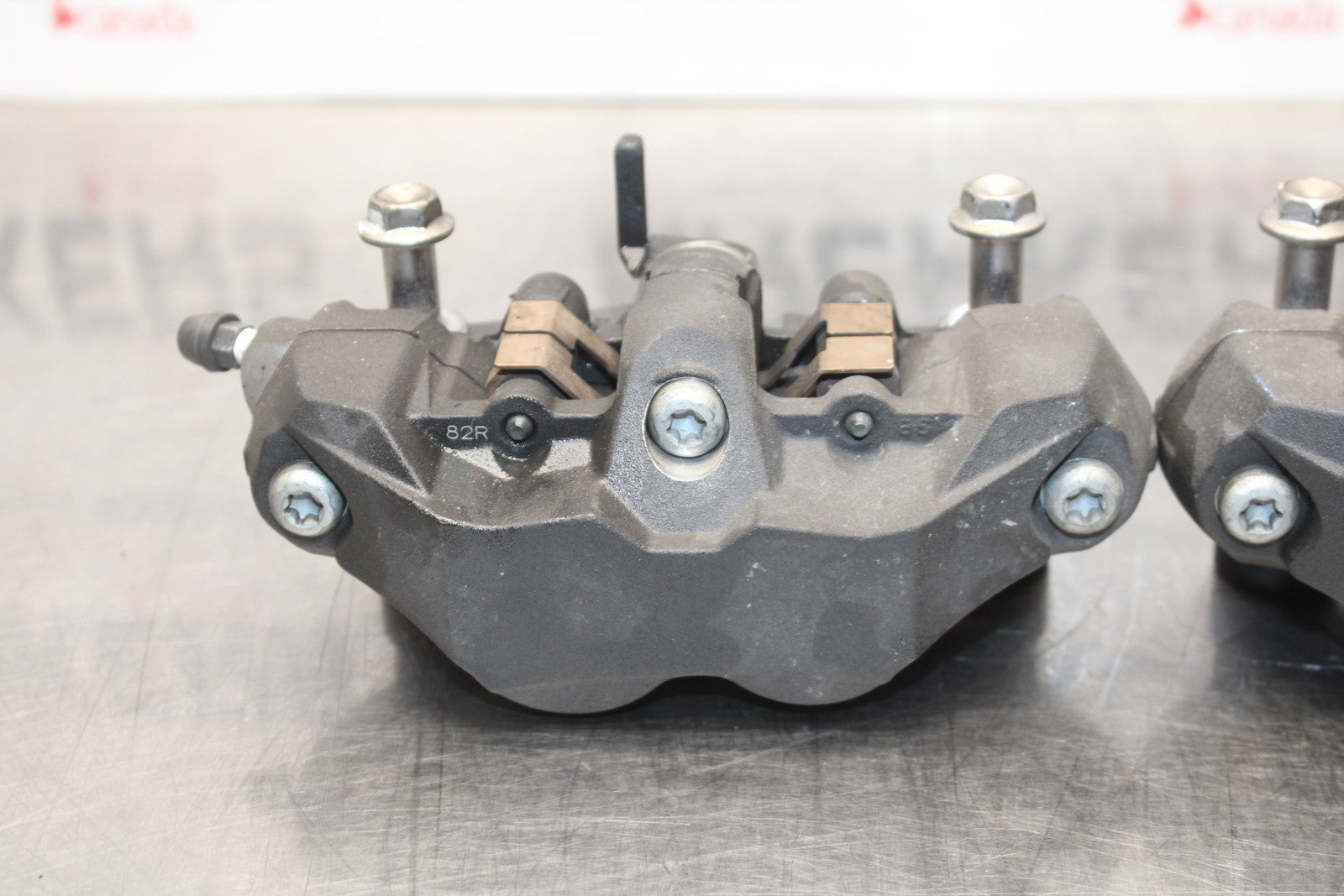 08-10 SUZUKI GSXR 600 RIGHT LEFT FRONT BRAKE CALIPER SET PAIR CALIPERS BB202