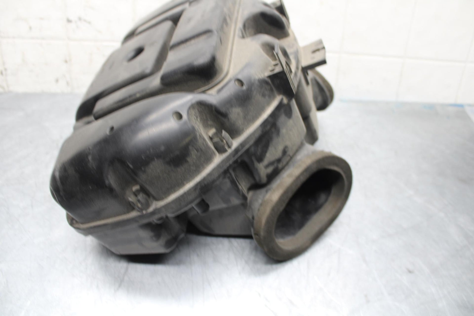 06-07 SUZUKI GSXR 600 AIRBOX AIR INTAKE FILTER BOX 01H0 BB499