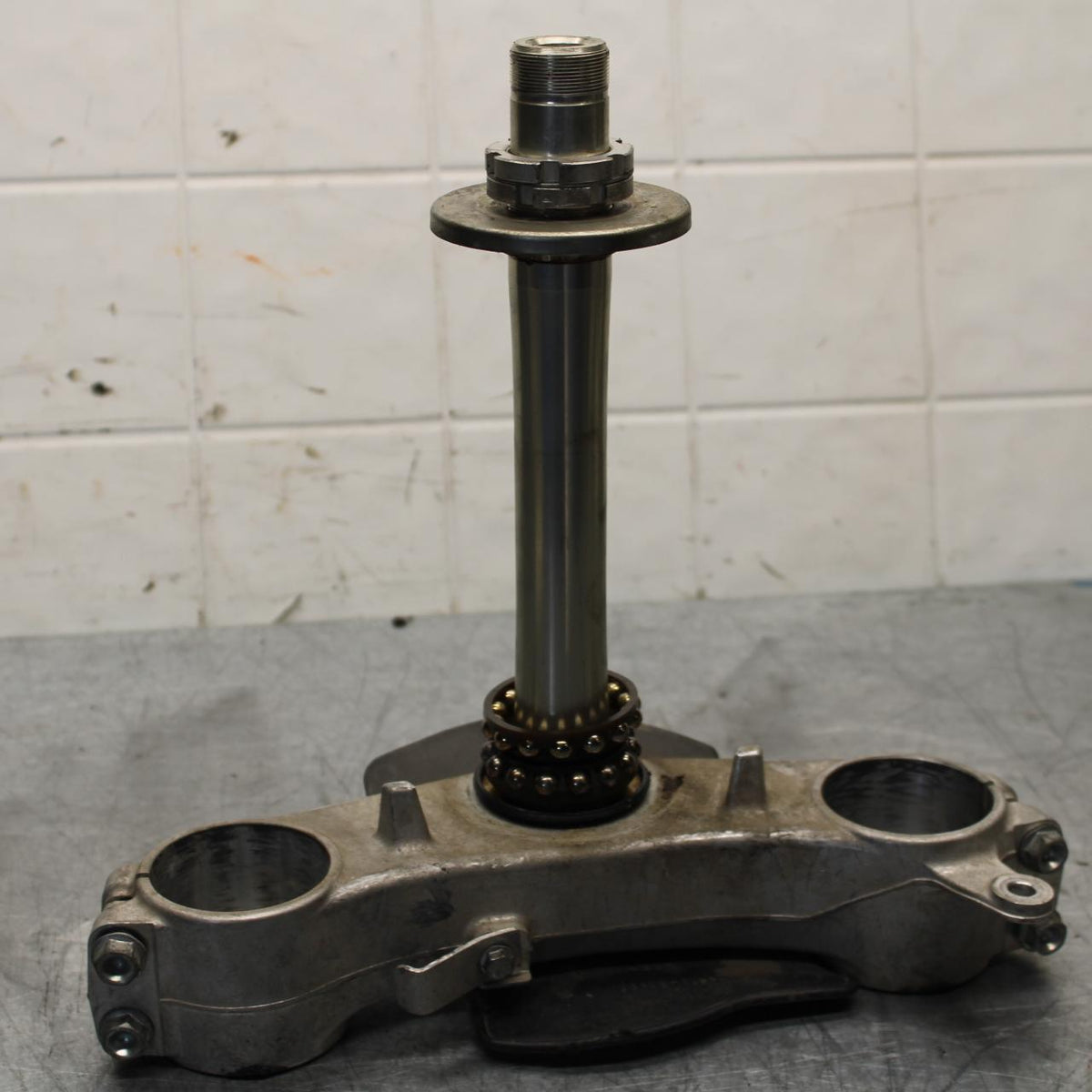 06-07 SUZUKI GSXR600 FRONT FORKS CLAMP LOWER TRIPLE TREE STEM BB447