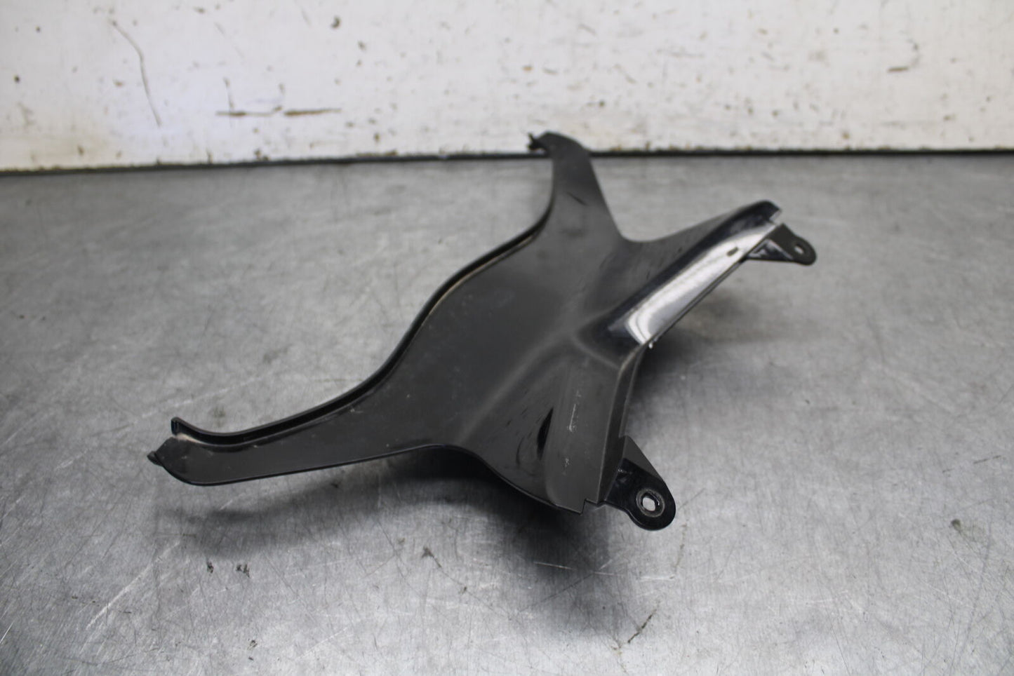 09-12 KAWASAKI NINJA ZX6R CENTER REAR BACK TAIL FAIRING COWL BB698