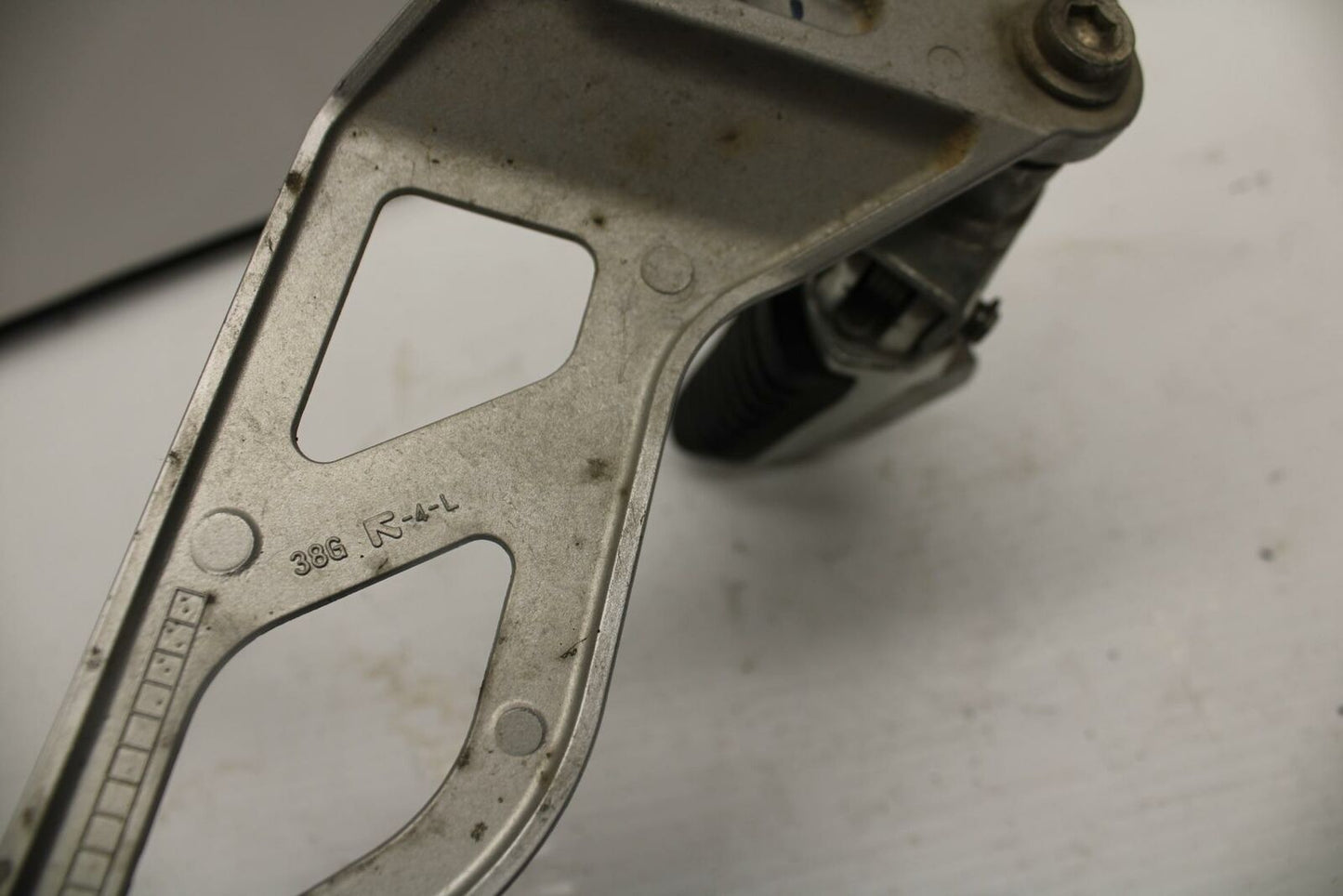 13-16 SUZUKI BANDIT 1250S  LEFT REARSET PEG DRIVER FOOT PEG BRACKET BB238