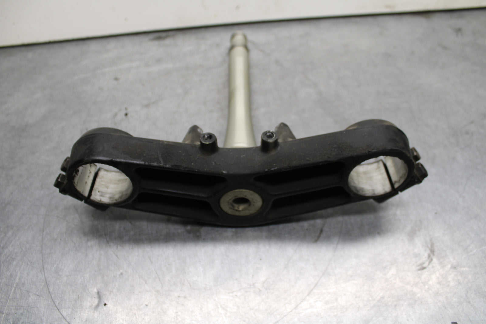 00-02 KAWASAKI NINJA ZX6R FRONT FORKS CLAMP LOWER TRIPLE TREE STEM BB750