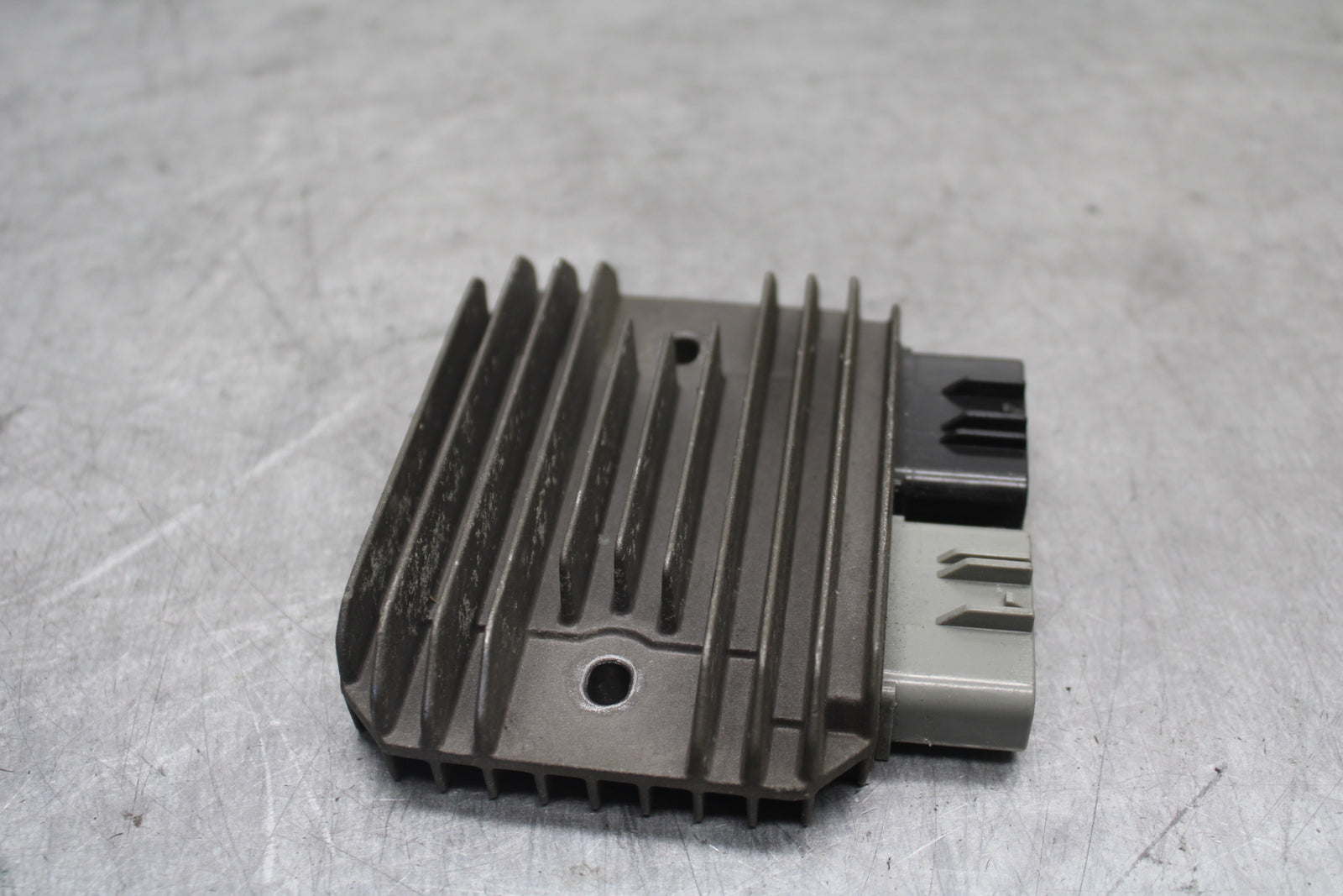 09-12 KAWASAKI NINJA ZX6R RECTIFIER VOLTAGE REGULATOR 21066-0028 BB698