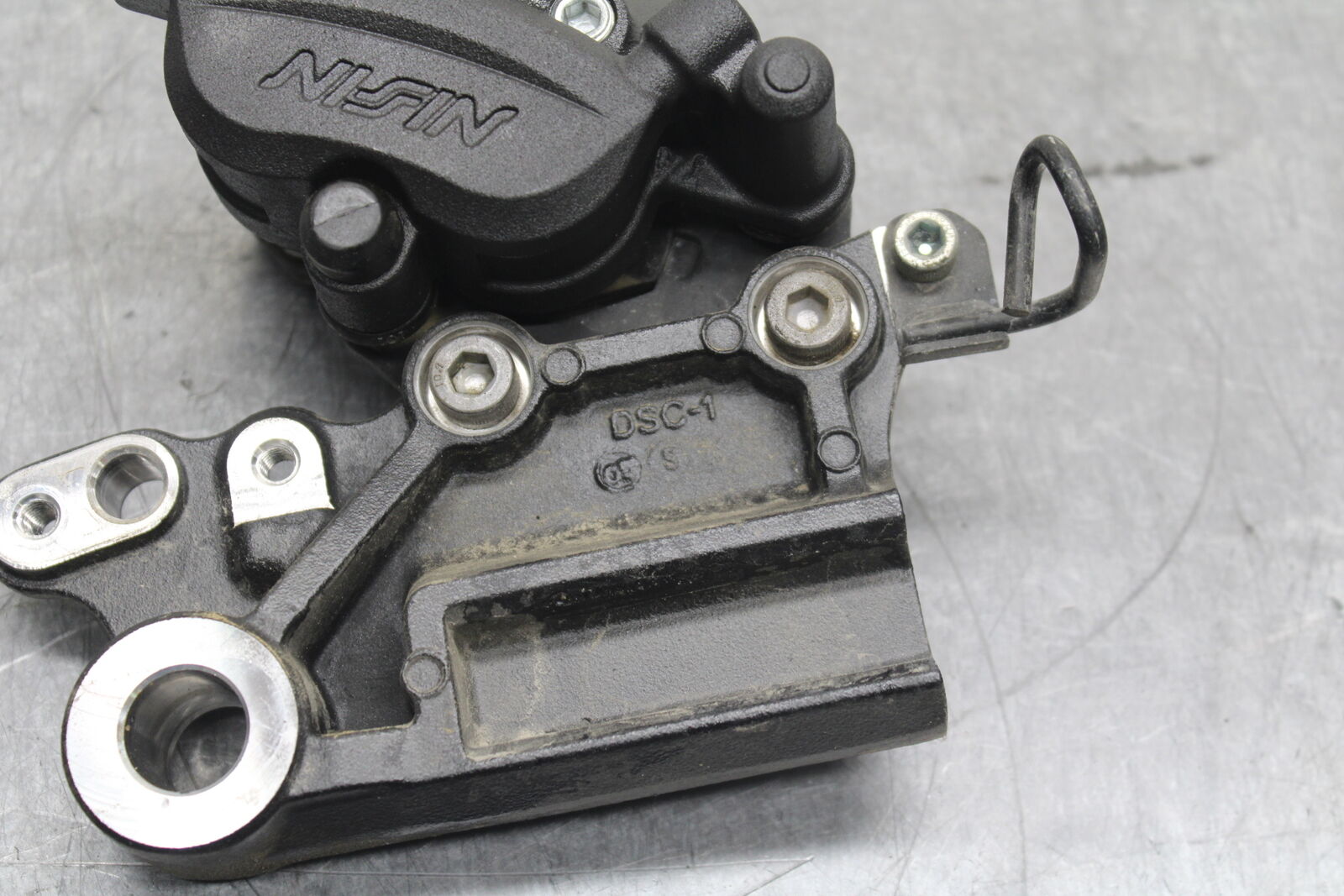 18-23 KAWASAKI NINJA 400 EX400 ABS REAR BACK BRAKE CALIPER W MOUNT BRACKET BB747