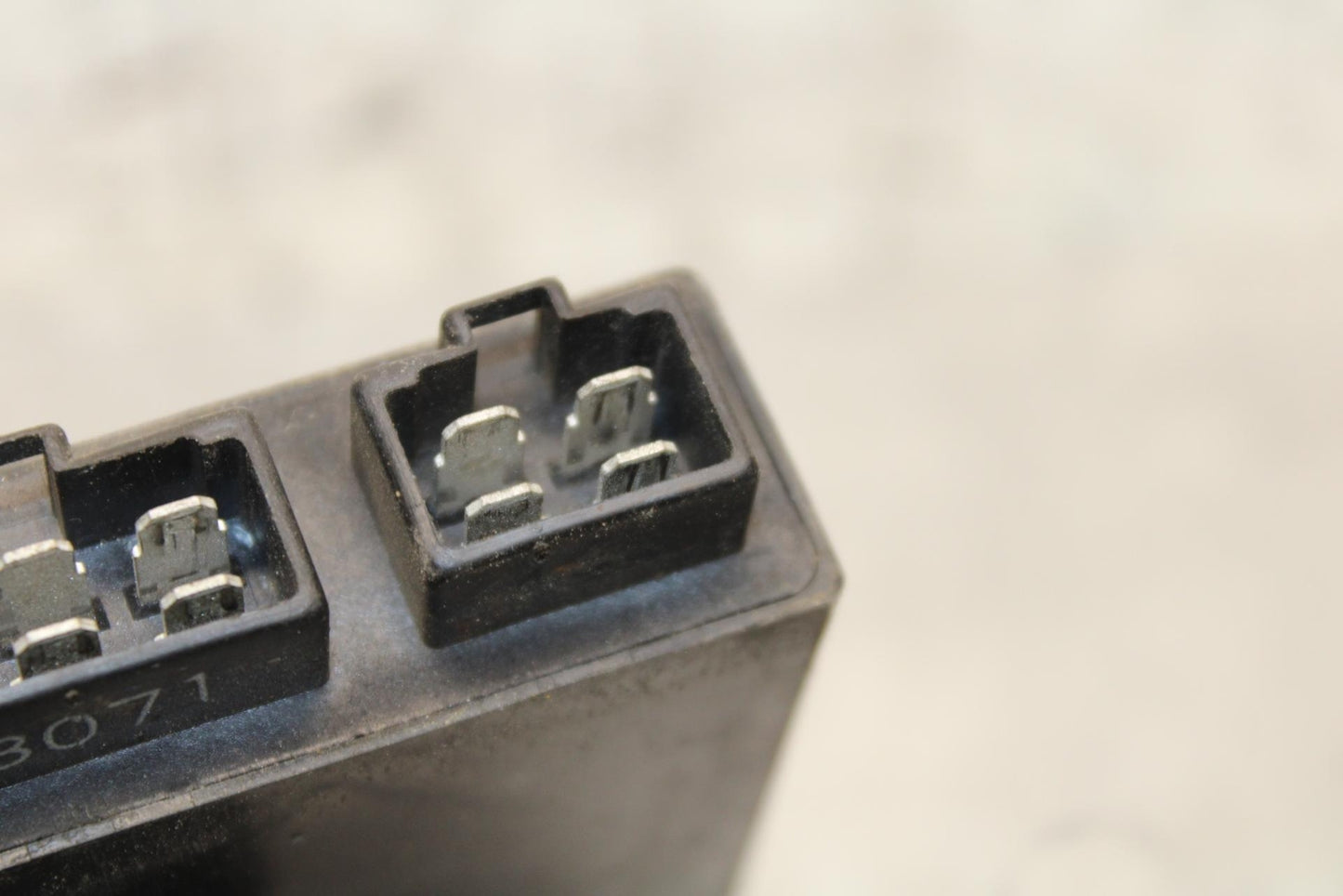 00-01 KAWASAKI ZZR600 ECU COMPUTER CONTROLLER UNIT BLACK BOX ECM CDI  BB568