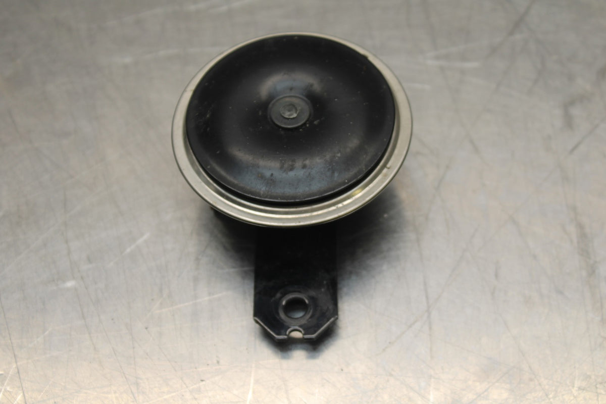 22-25 YAMAHA YZF R7 HORN SIGNAL BB769