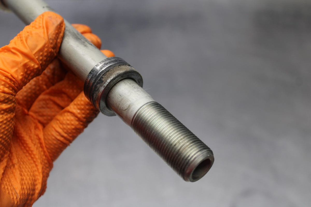 23 KAWASAKI NINJA 650 EX650 FRONT WHEEL RIM AXLE PIVOT BOLT BB920