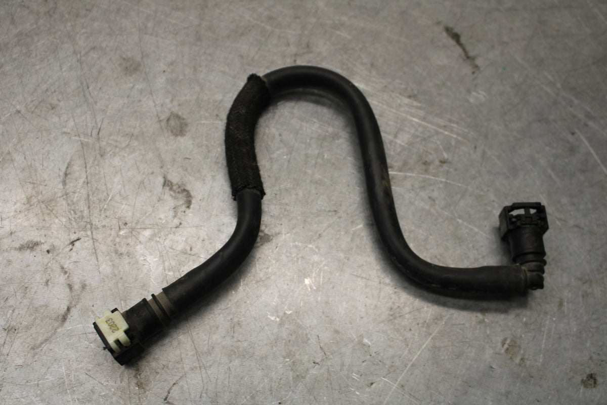 22-24 YAMAHA XSR900 FUEL HOSE GAS LINE TUBE PIPE BB683