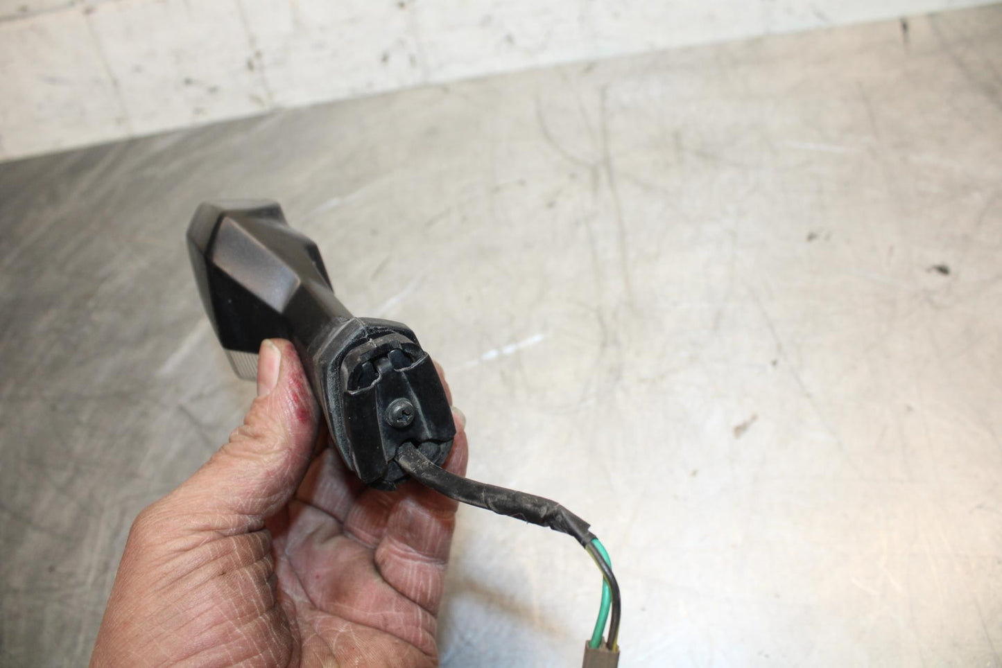 11-14 KAWASAKI VERSYS 650 LE 650C RIGHT FRONT TURN SIGNAL LIGHT INDICATOR BB498