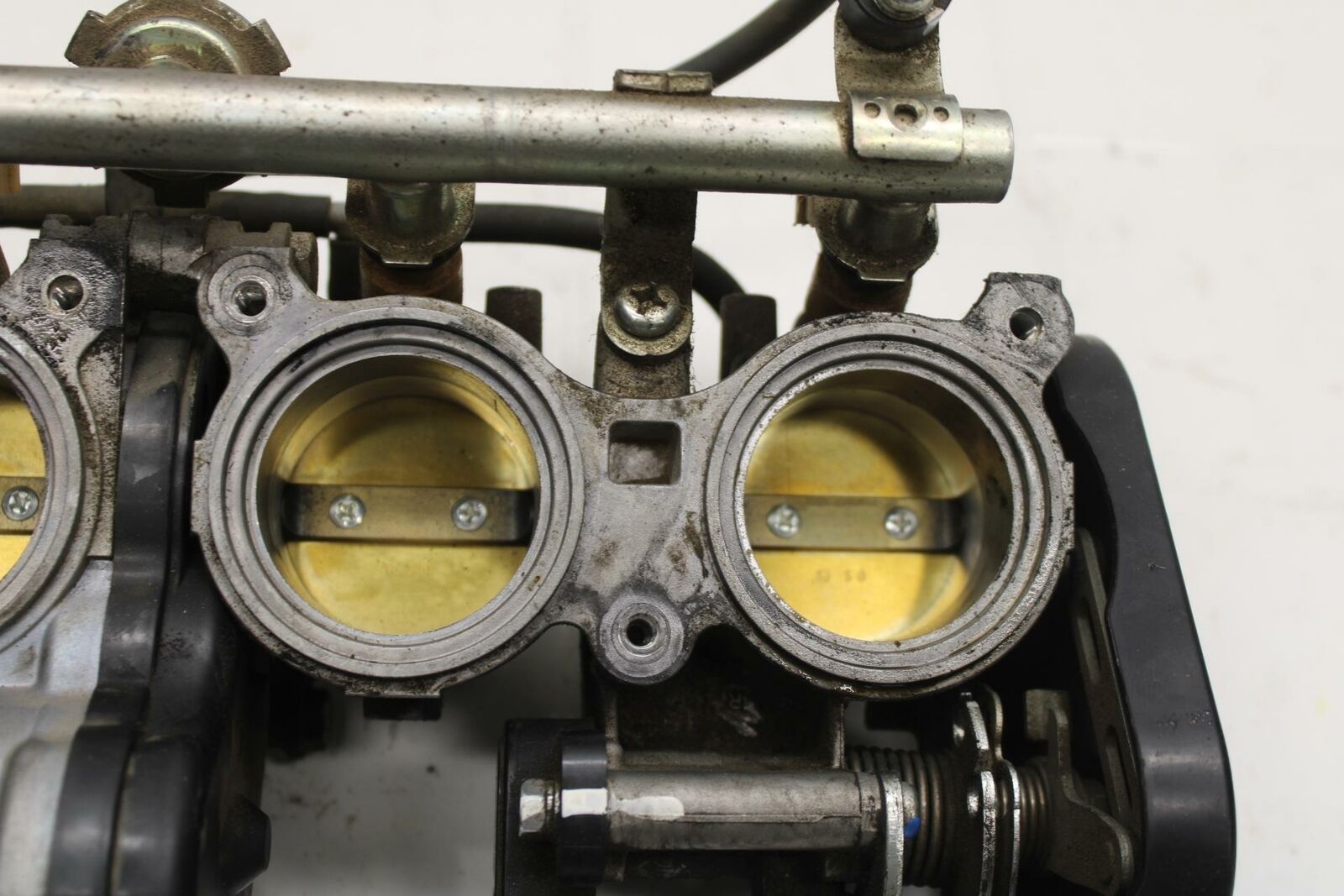 08-16 YAMAHA YZF R6 MAIN FUEL INJECTORS / THROTTLE BODIES BB406