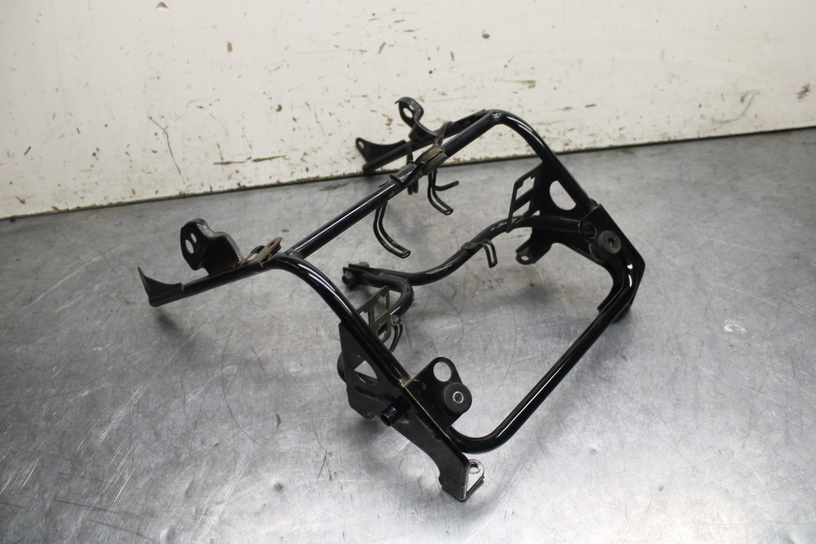 84 HONDA INTERCEPTOR 750 VF750F UPPER FAIRING MIRROR GAUGES STAY BRACKET BB108