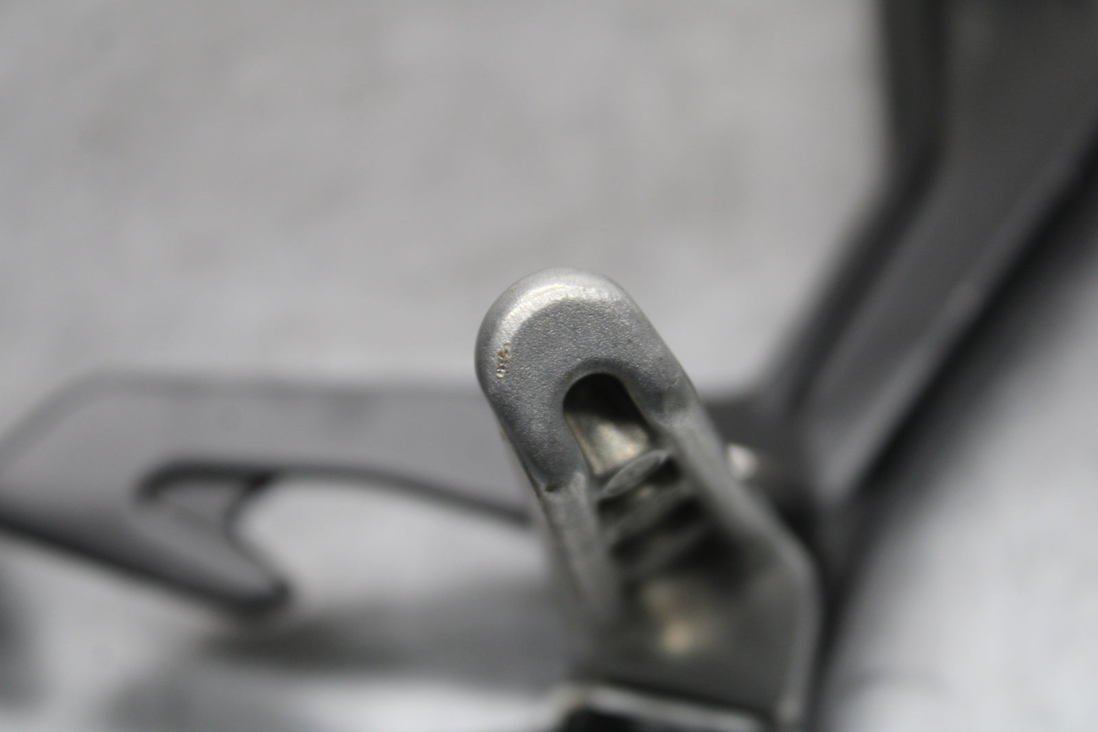 24 KAWASAKI NINJA 500 ABS REAR BACK PASSENGER PEG SET PAIR BB730