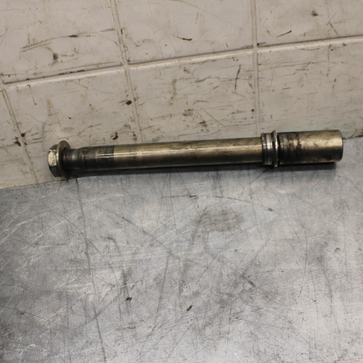 11-21 SUZUKI GSXR750 FRONT WHEEL RIM AXLE PIVOT BOLT BB474