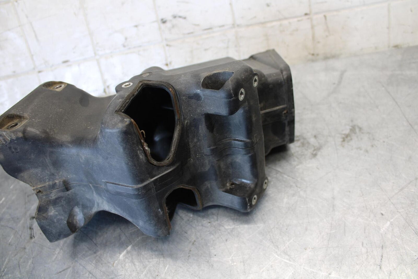 2011 Honda CBR600RR RAM AIR INTAKE TUBE DUCT BB520