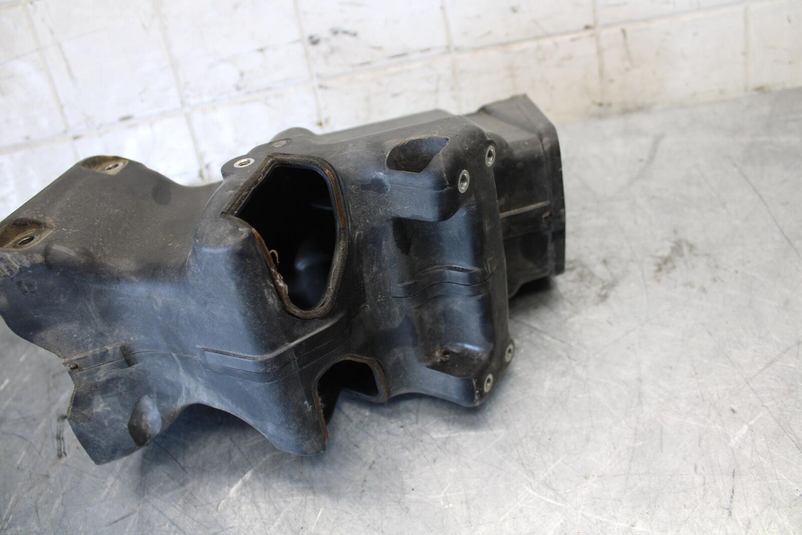 2011 Honda CBR600RR RAM AIR INTAKE TUBE DUCT BB520
