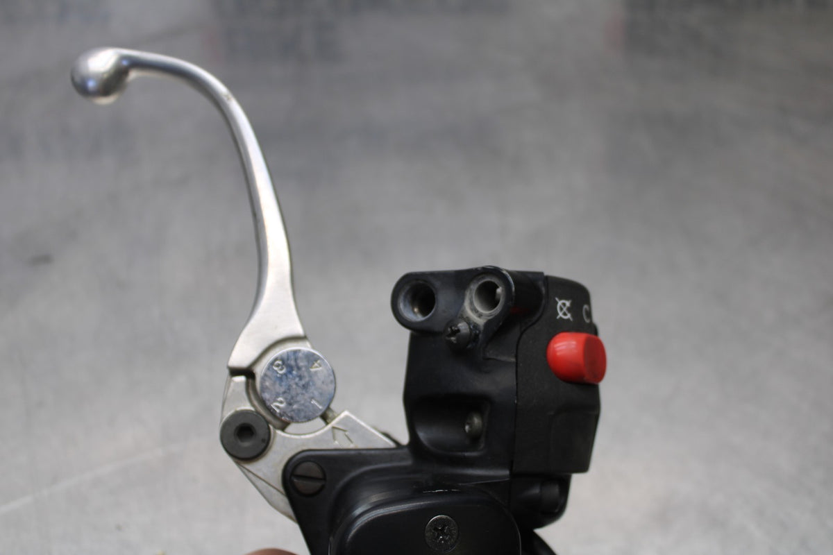 05 TRIUMPH ROCKET III FRONT BRAKE MASTER CYLINDER BB186